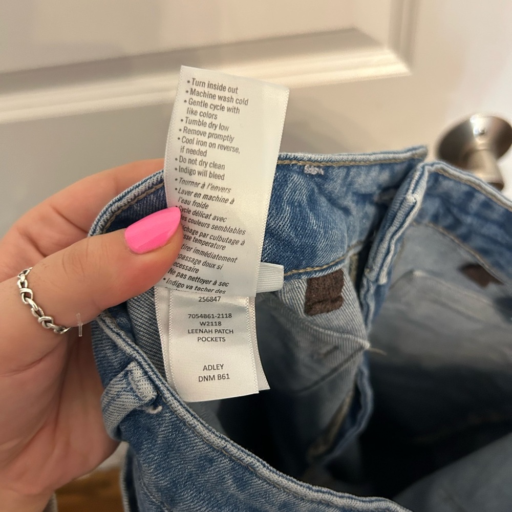 PAIGE Leenah Patch Pocket Jeans - Picture 6 of 6